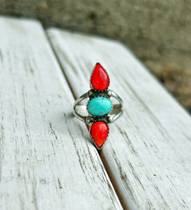 Spiny oyster and turquoise ring