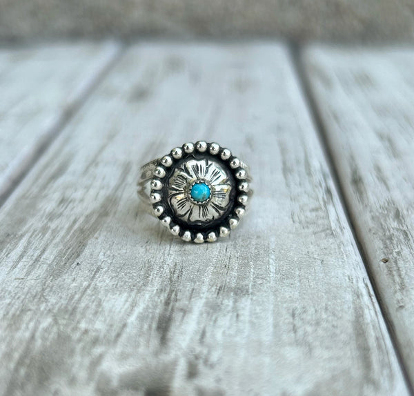 Flower concho ring