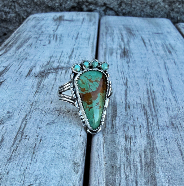 Green turquoise crown ring