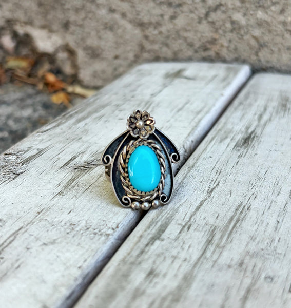 Flower turquoise ring