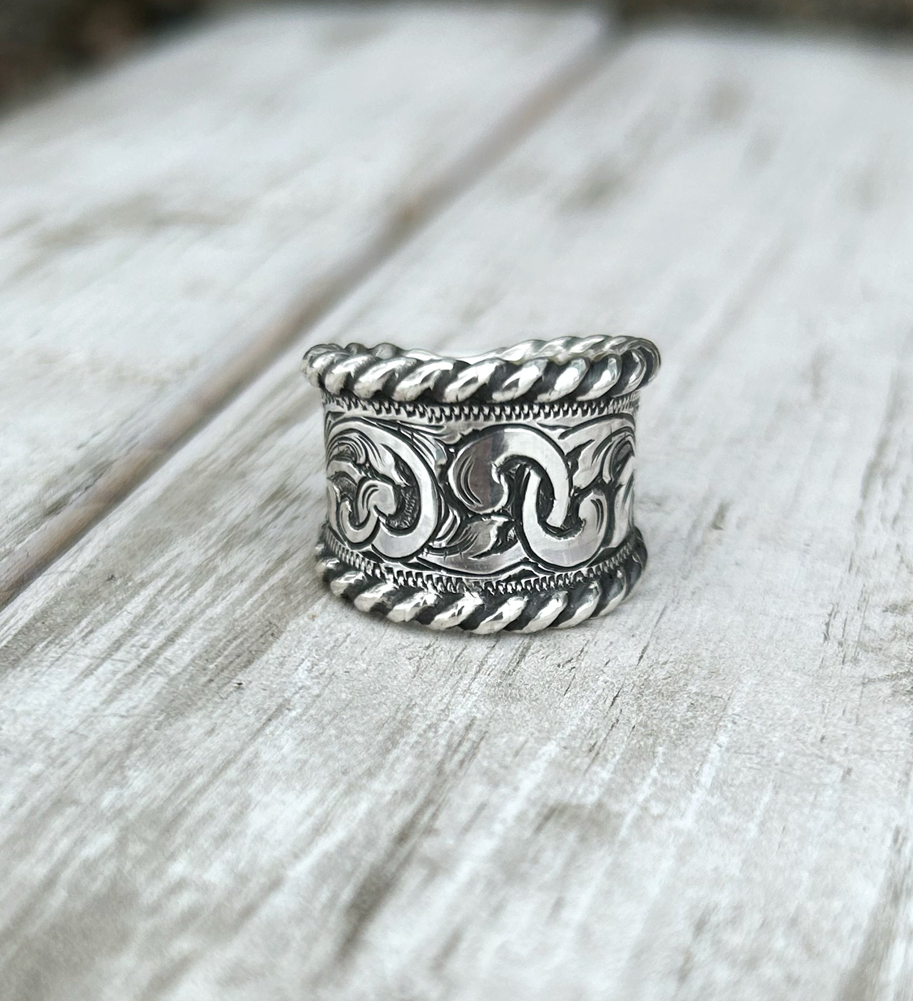 Silver wide band