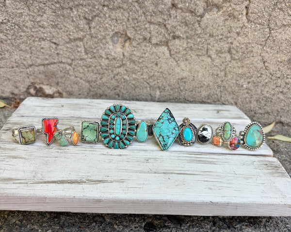 Small turquoise and dot ring