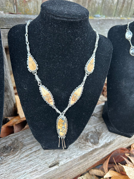 Yellow jasper lariat