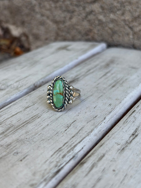 Small turquoise and dot ring