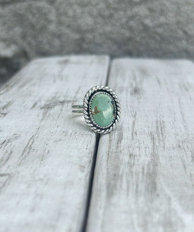 Oval turquoise ring