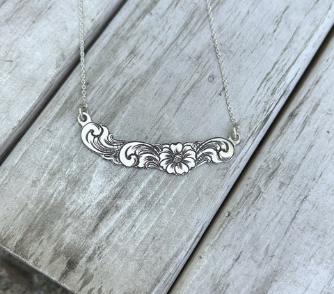 Engraved bar necklace