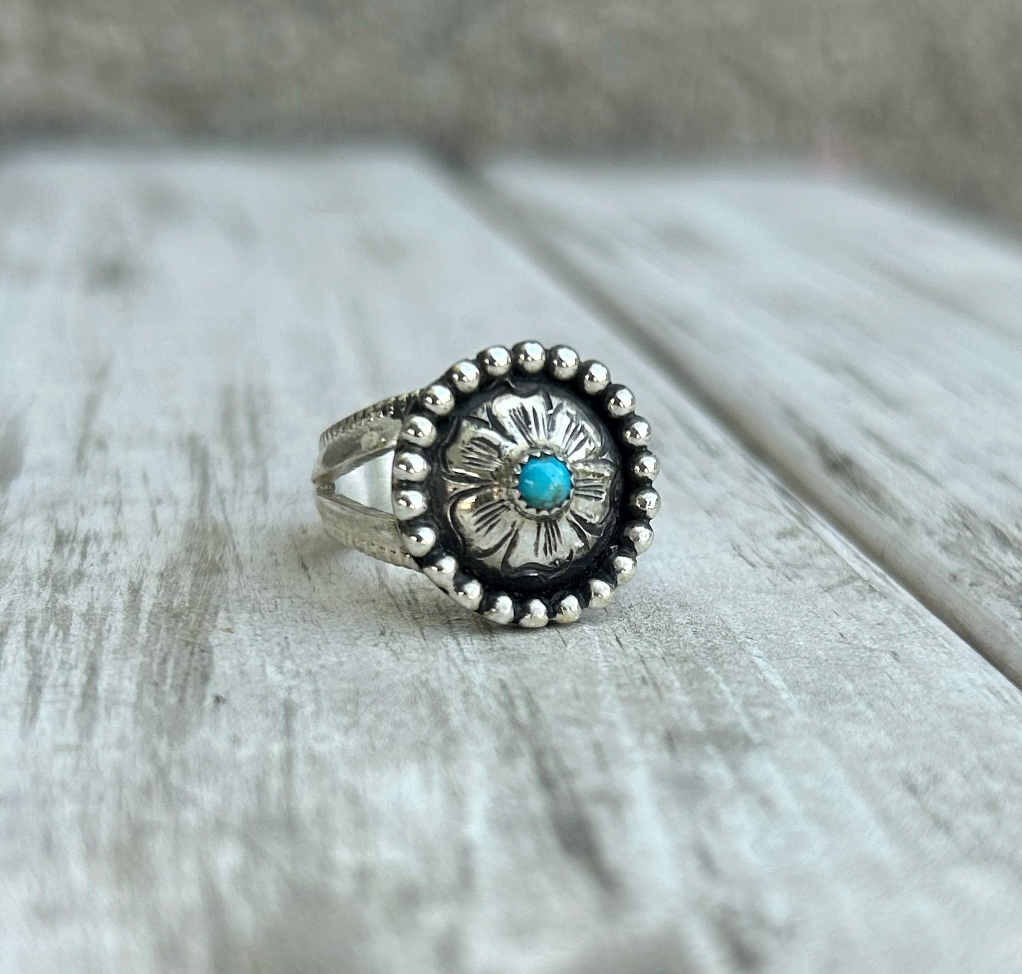 Flower concho ring